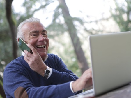 Etre un senior connecté, c’est à la fois être libre, indépendant et être en sécurité