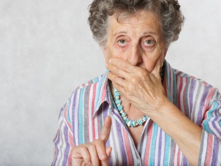 Vieillesse : odeur corporelle – ce que vous devez savoir
