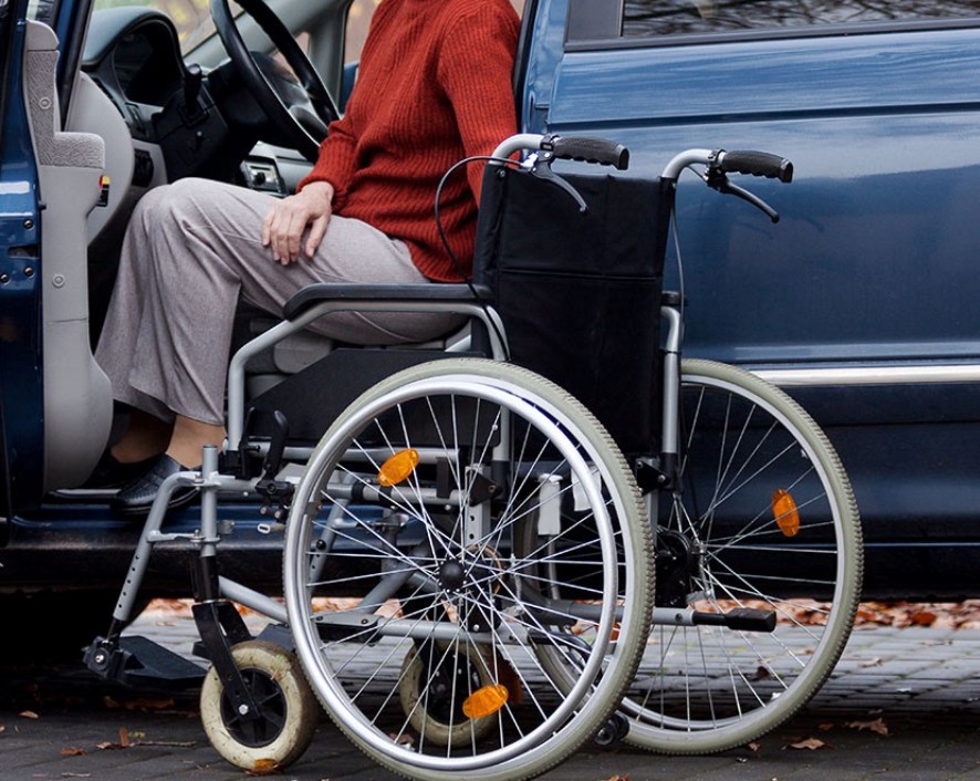 Voiture accessible aux personnes à mobilité réduite