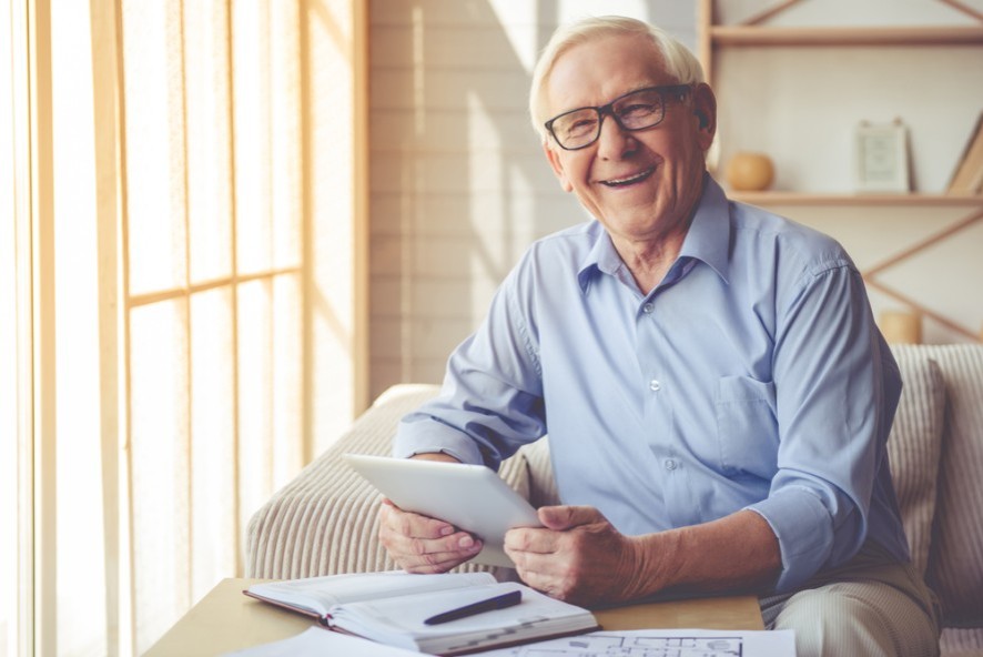 Confortable et sécurisé à la maison - le service de téléconsultation de TK Home Solutions